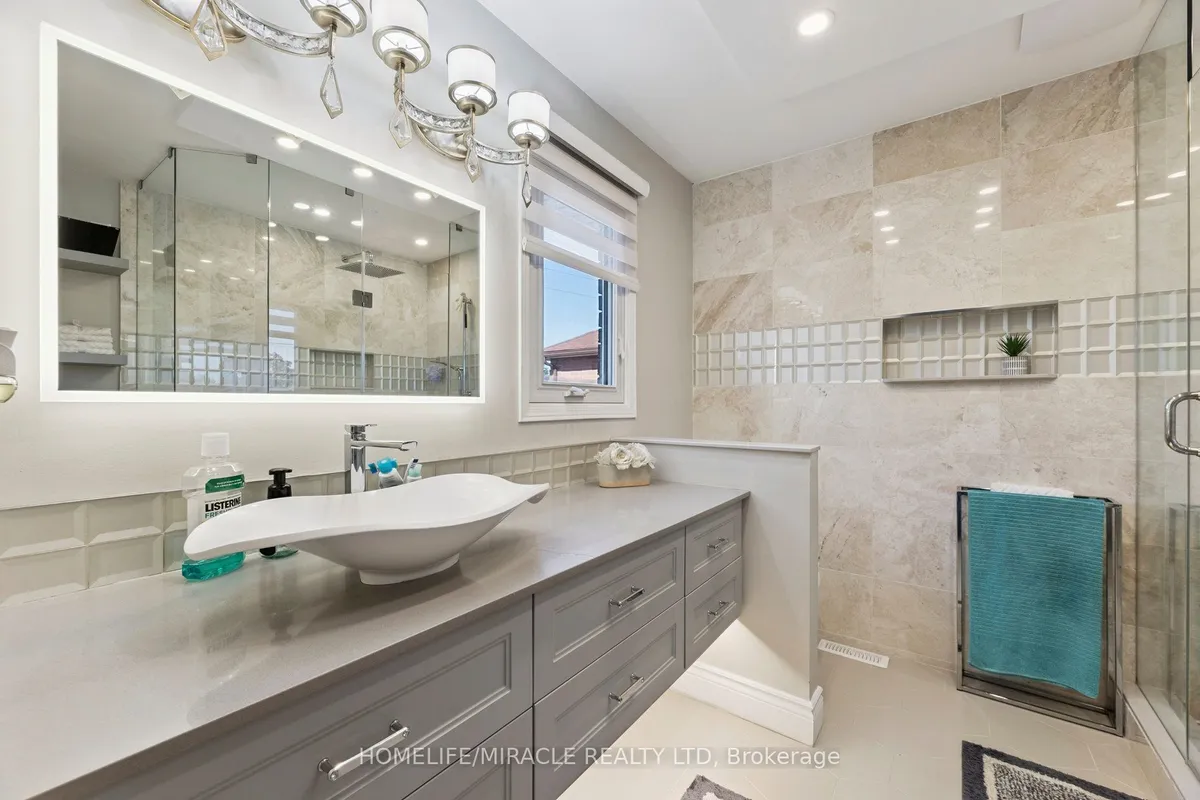 33 Ritchie Avenue, ON L1S 5V7