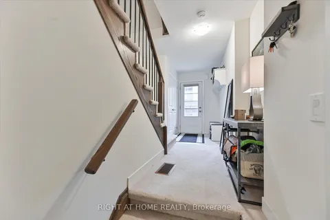 28 Pallock Hill Way, ON L1R 0N5