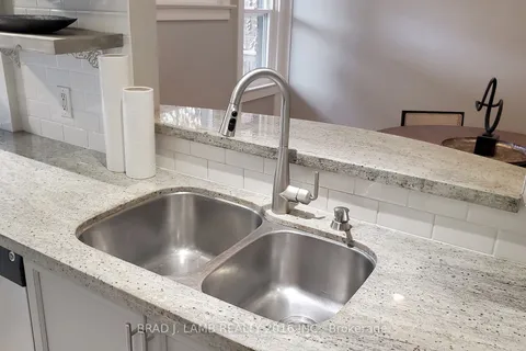 107 Woodbine Avenue, ON M4L 3P1