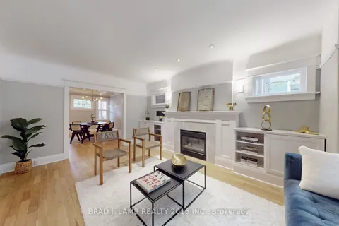 107 Woodbine Avenue, ON M4L 3P1