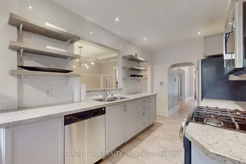 107 Woodbine Avenue, ON M4L 3P1