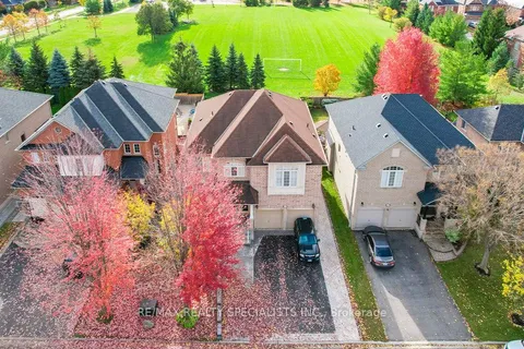 47 Vineyard Avenue, ON L1P 1X5