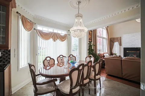 47 Vineyard Avenue, ON L1P 1X5