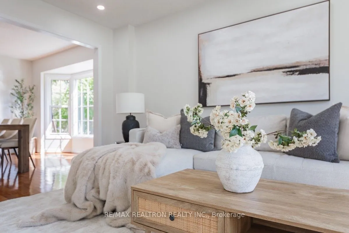 1206 Halsey Lane, ON L1X 1W1