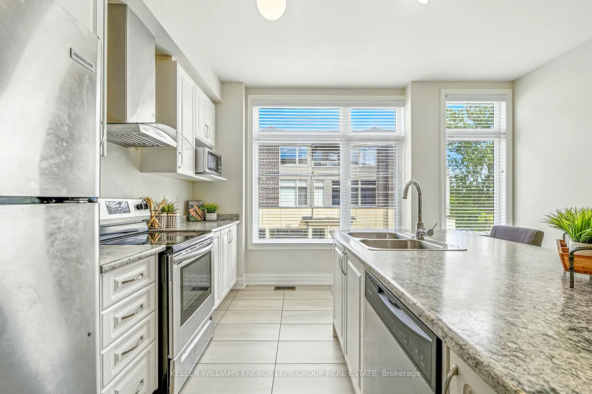 384 Arctic Red Drive, ON L1L 0M5