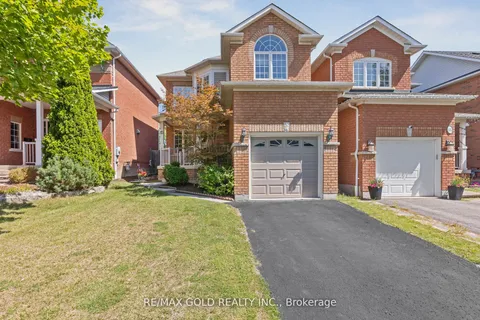 15 Blanchard Court, ON L1M 1H5