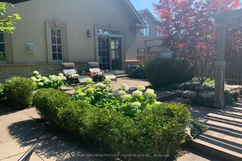 168 Twyn Rivers Drive, ON L1V 1E2