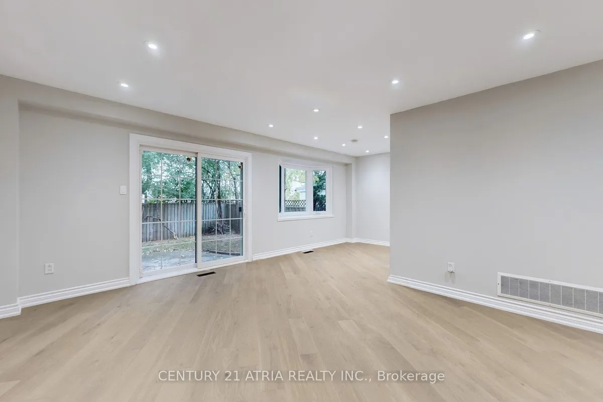 1671 Portland Court, ON L1V 5L5