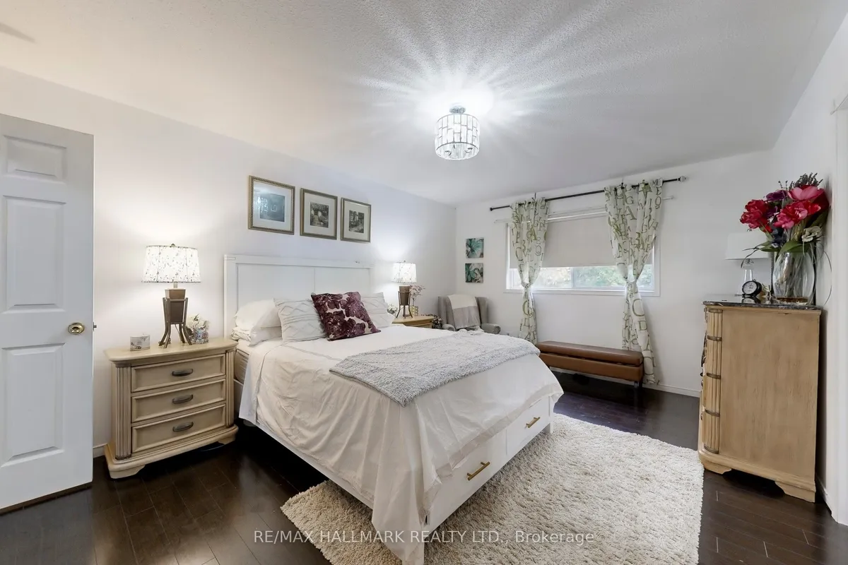 386 Strouds Lane, ON L1V 6X2