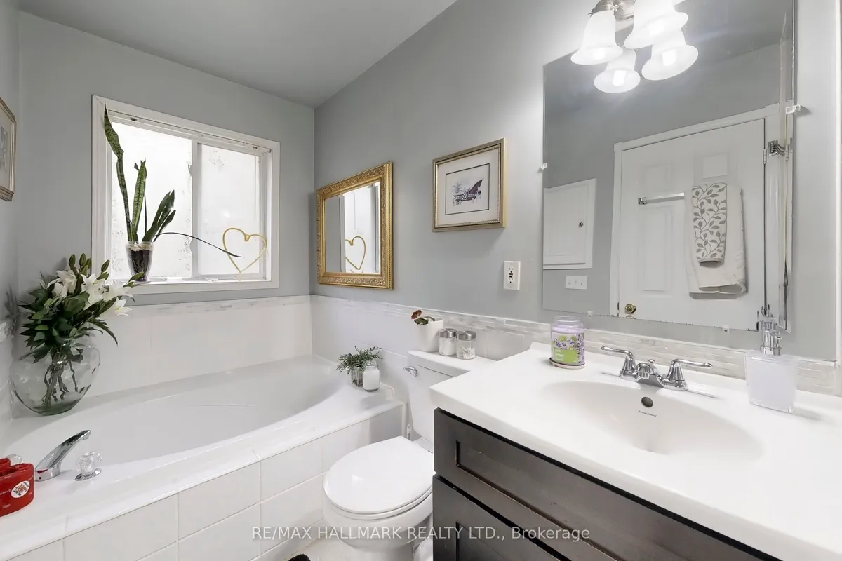 386 Strouds Lane, ON L1V 6X2