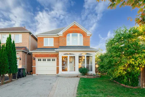4 Glacier Crescent, ON M1X 2A9