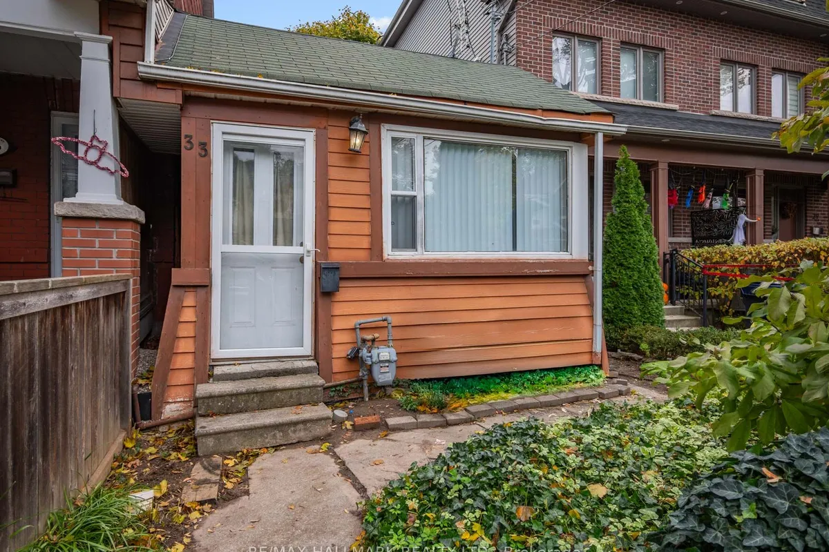 33 Earl Grey Road, ON M4J 3L3