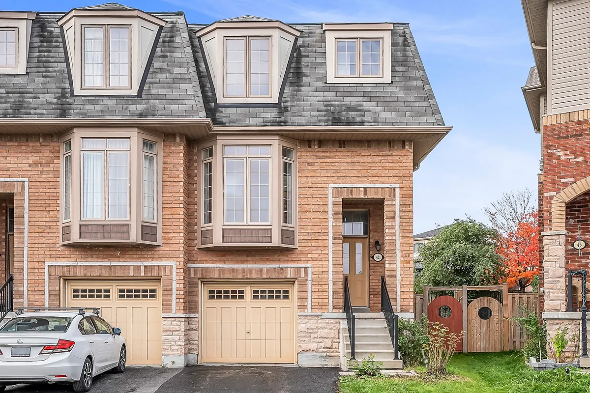 43 Horton Street, ON L1Z 1E3