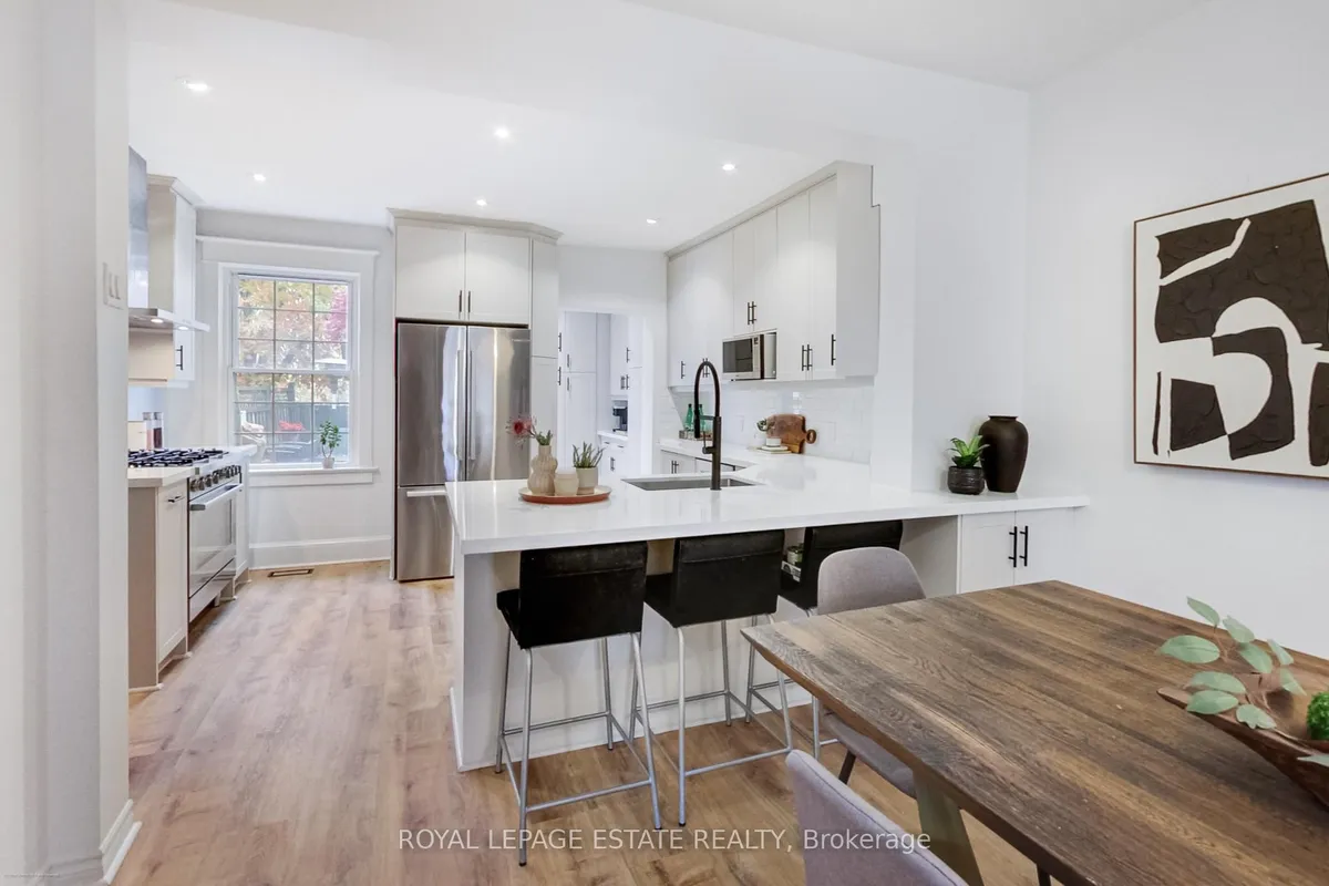 165 Oakcrest Avenue, ON M4C 1B8