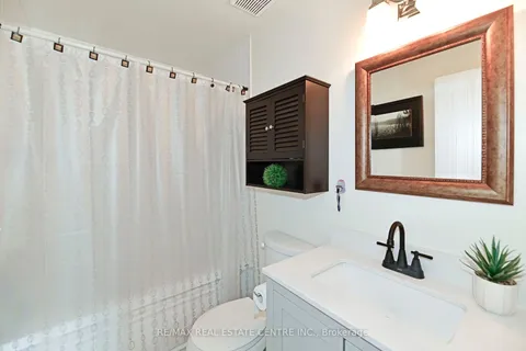 135 Trewin Lane, ON L1C 4X3