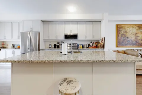 518 Danks Ridge Drive, ON L1S 7S9