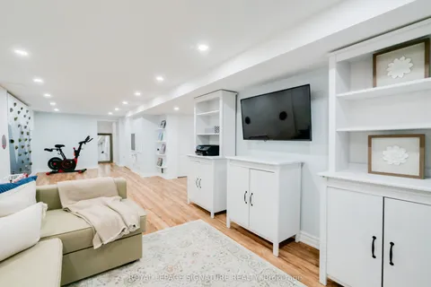 31 Castille Avenue, ON M1R 2C2