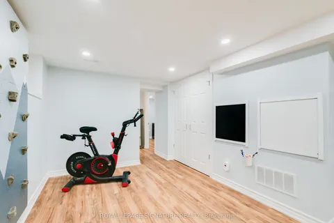 31 Castille Avenue, ON M1R 2C2