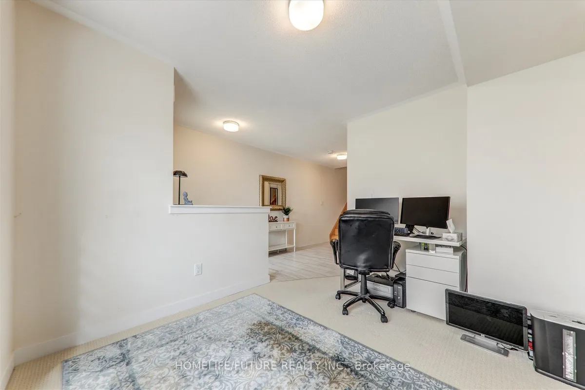 2618 Castlegate Crossing, ON L1X 0H9