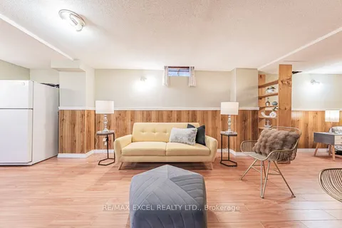 21 Brimstone Crescent, ON M1V 3C8