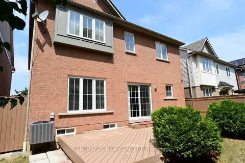 38 Ryder Crescent, ON L1Z 1X9