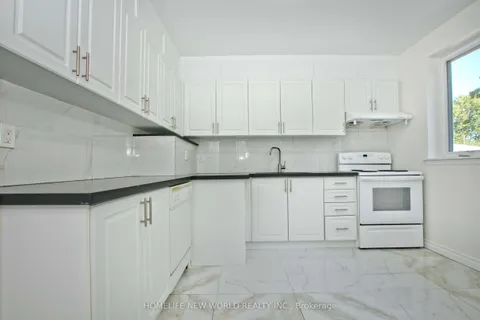 49 Thorncroft Crescent, ON L1S 2S1