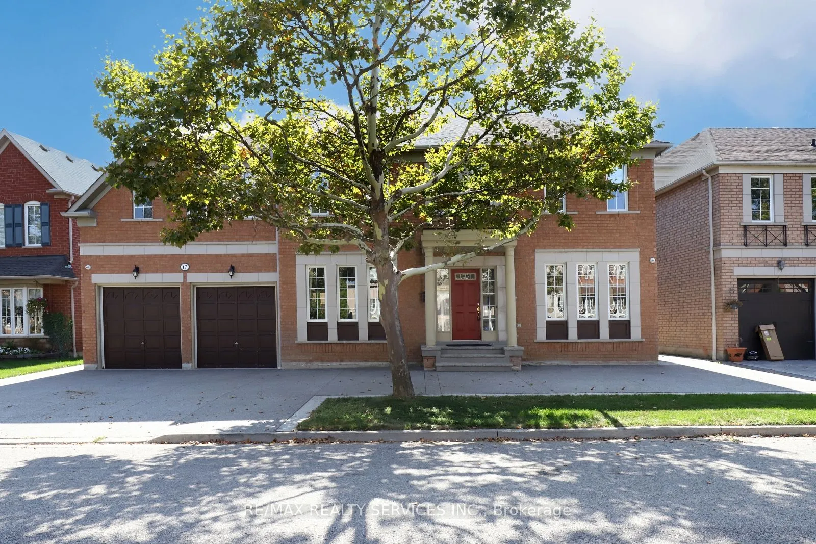 17 Ballantyne Drive, ON L1T 4H6