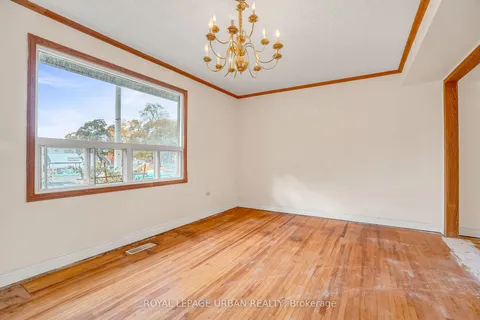 55 Merritt Road, ON M4B 3K4