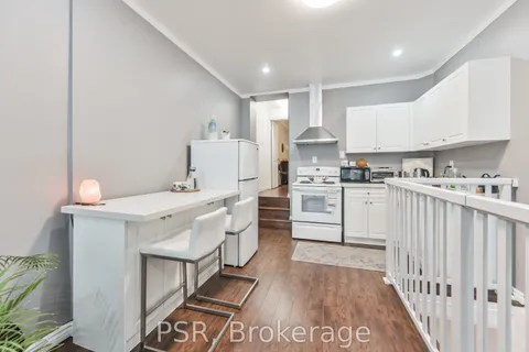 640 Pape Avenue, ON M4K 3S3