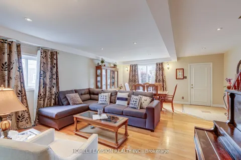 103 Gladstone Avenue, ON L1J 4E4