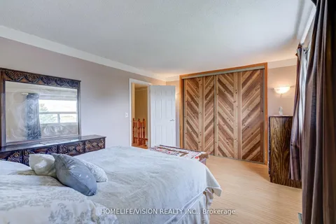 103 Gladstone Avenue, ON L1J 4E4