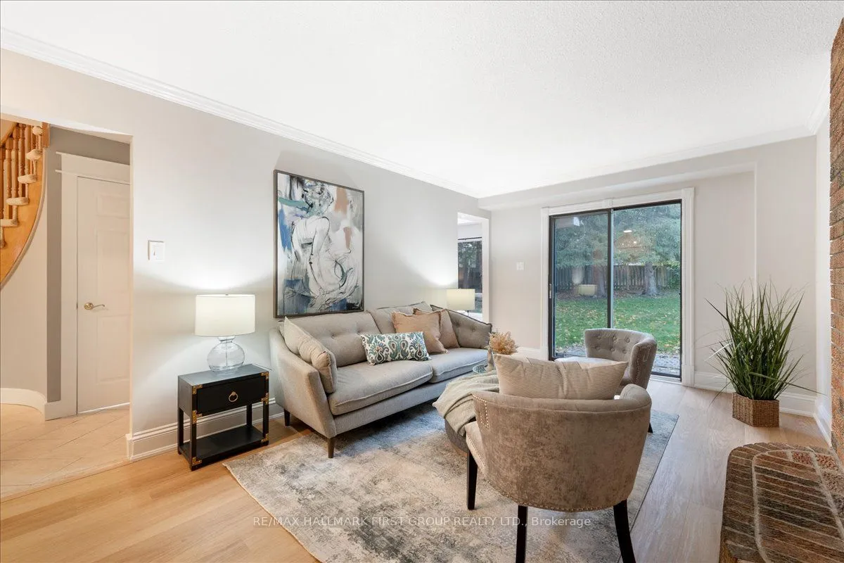 1239 Fieldstone Circle, ON L1X 1B9