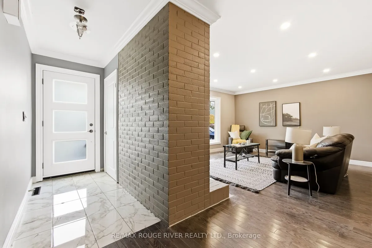 369 Glendale Avenue, ON L1J 3H6