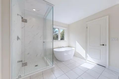 102 North Garden Boulevard, ON L9L 1B3