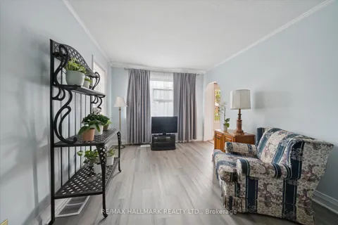 16 Park Street, ON M1N 2N2