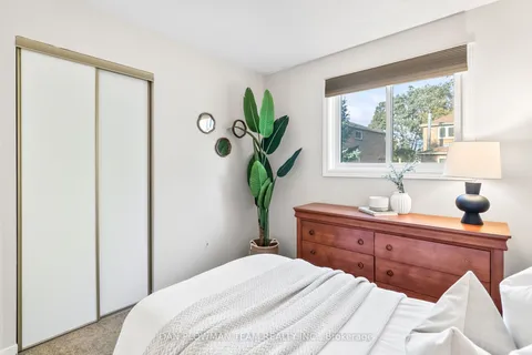 33 Delaney Drive, ON L1T 2K4