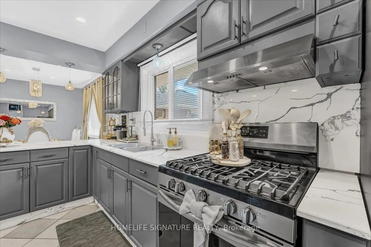 83 Pachino Boulevard, ON M1R 4J8