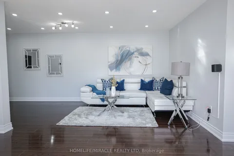 2 Davidson Street, ON L1P 1V7