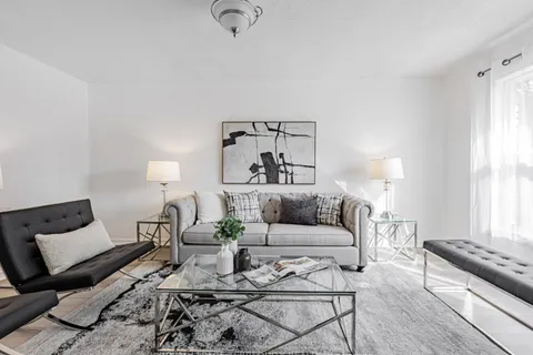 1858 Shadybrook Drive, ON L1V 3A8