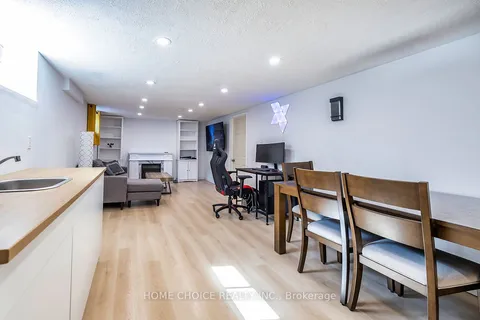 1014 Centre Street, ON L1N 4V3