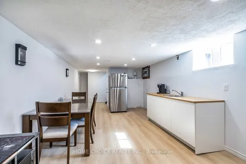 1014 Centre Street, ON L1N 4V3