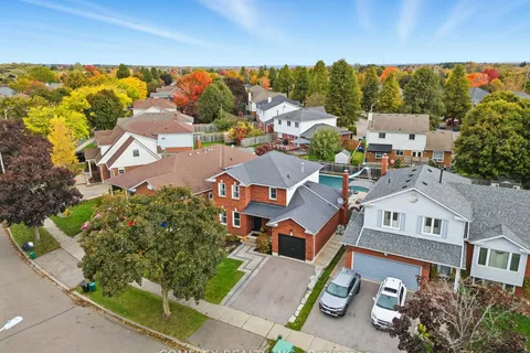 16 Orchard Park Drive, ON L1C 4E2