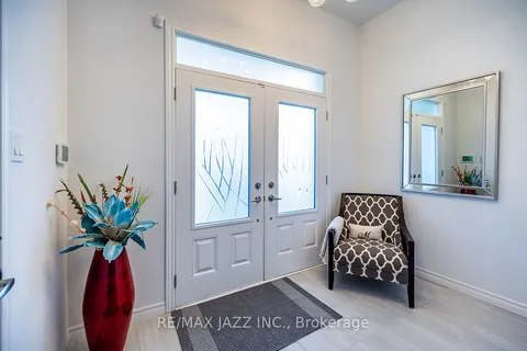 10 Thomas Bird Street, ON L1C 7C9