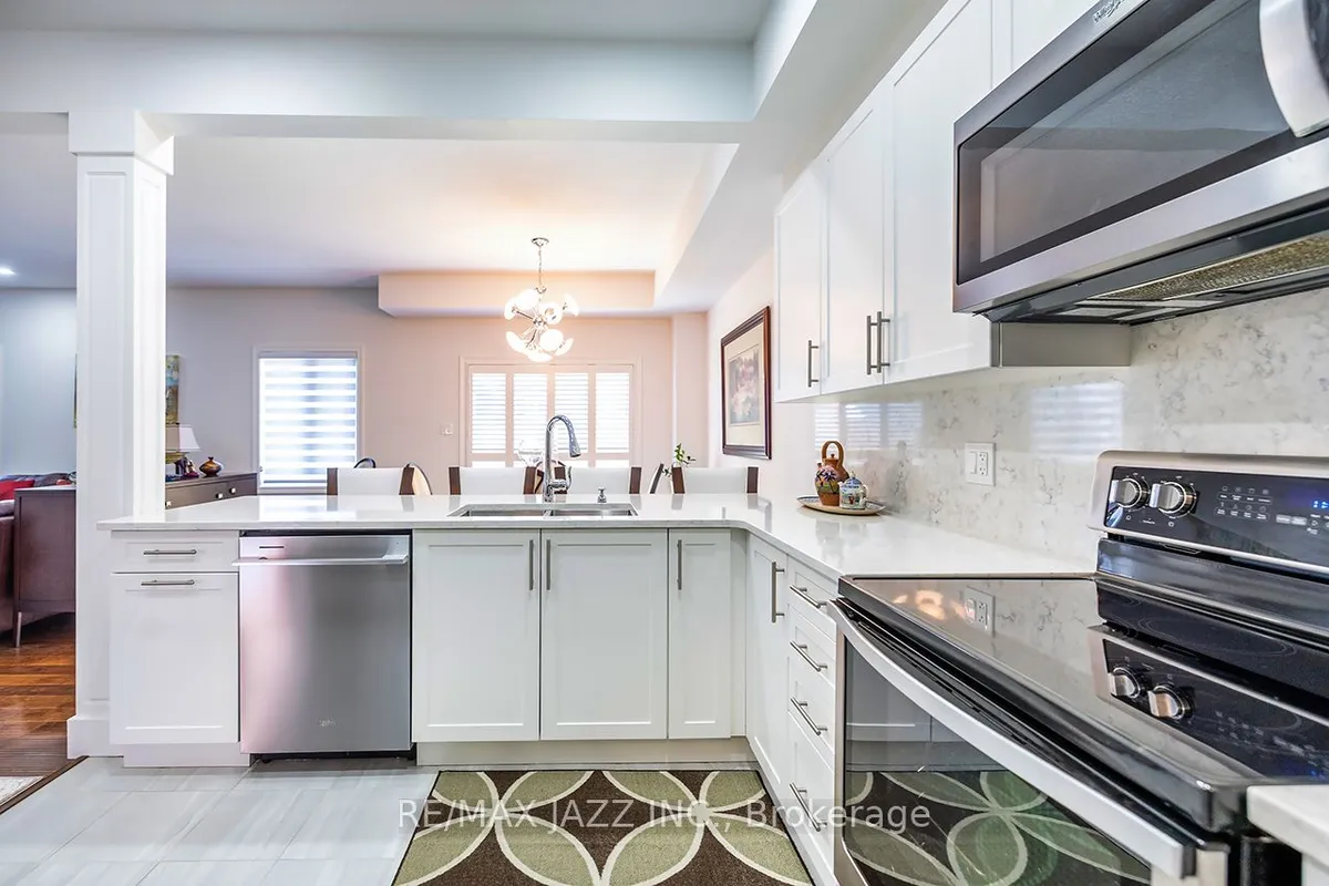 10 Thomas Bird Street, ON L1C 7C9