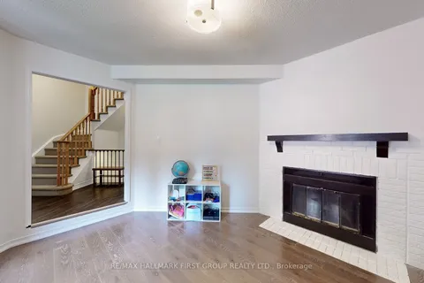 54 Davies Crescent, ON L1N 8X5