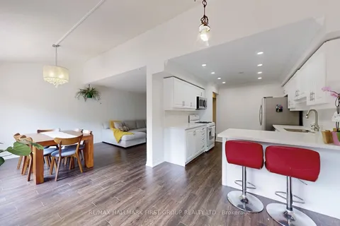 54 Davies Crescent, ON L1N 8X5