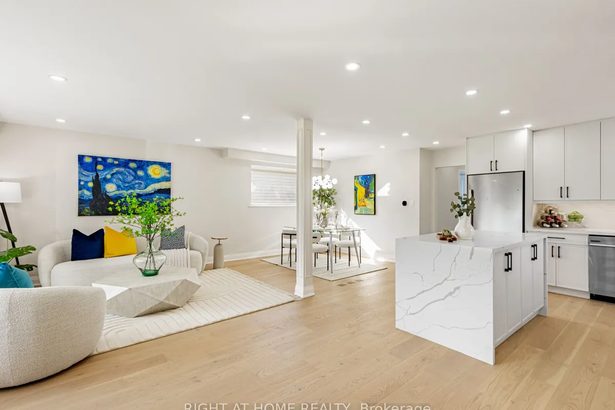 22 Jallan Drive, ON L1S 6J2