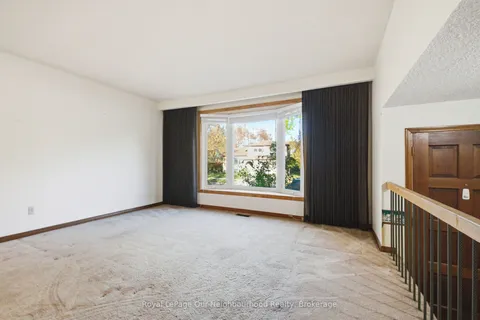 39 Evergreen Drive, ON L1N 6S6