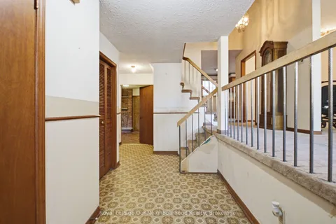 39 Evergreen Drive, ON L1N 6S6