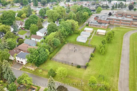 128 Harewood Avenue, ON M1M 2R5